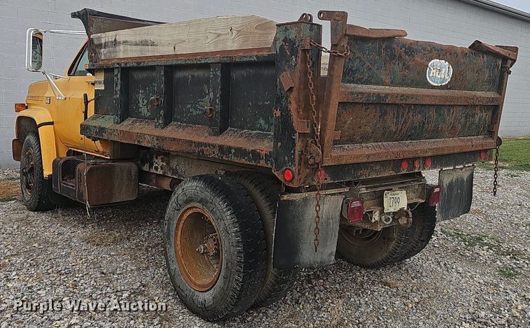 image for item OG9417 1981 Chevrolet C70  dump truck