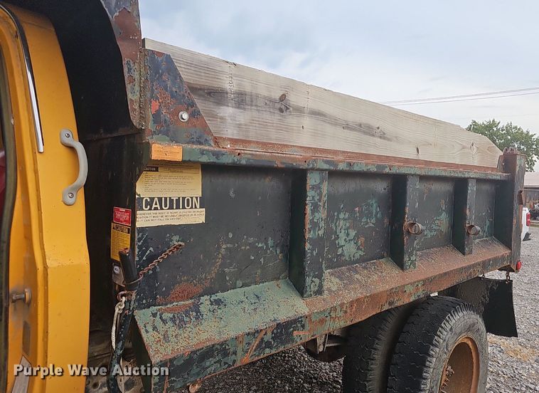 image for item OG9417 1981 Chevrolet C70  dump truck