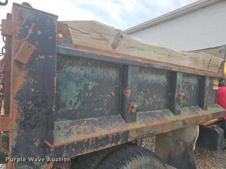 image for item OG9417 1981 Chevrolet C70  dump truck