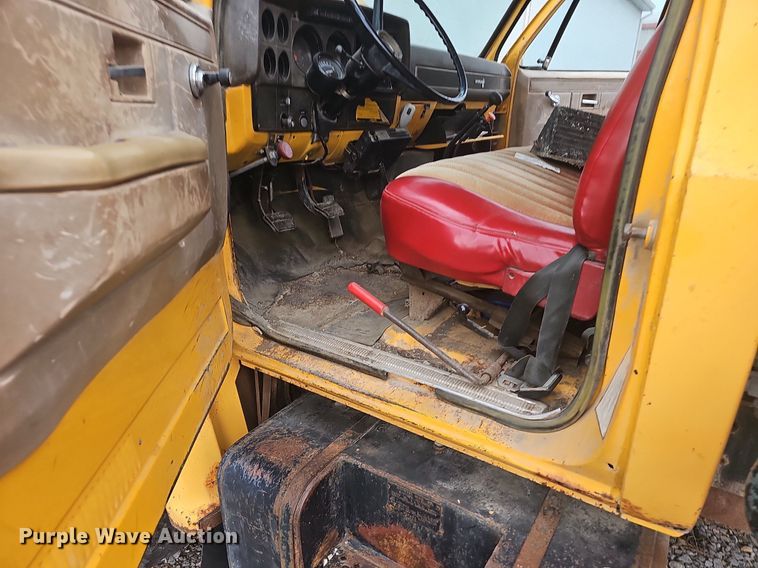 image for item OG9417 1981 Chevrolet C70  dump truck