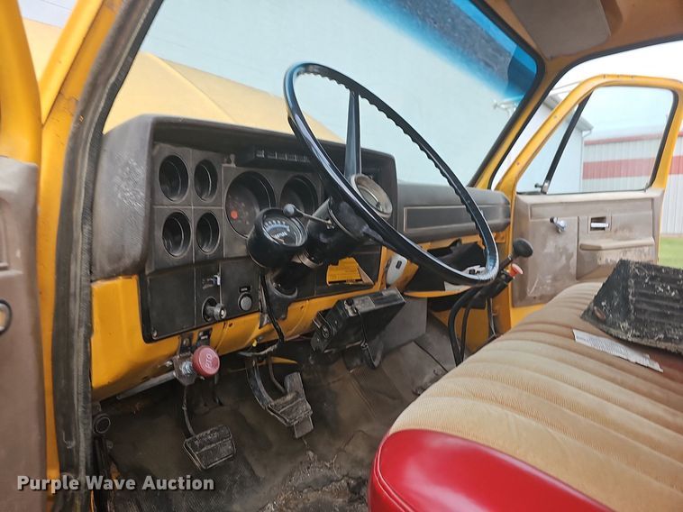 image for item OG9417 1981 Chevrolet C70  dump truck