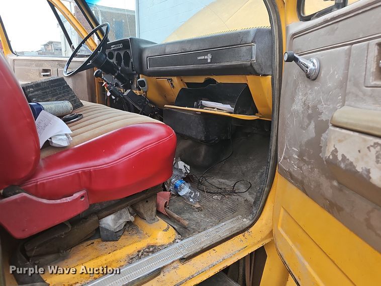 image for item OG9417 1981 Chevrolet C70  dump truck