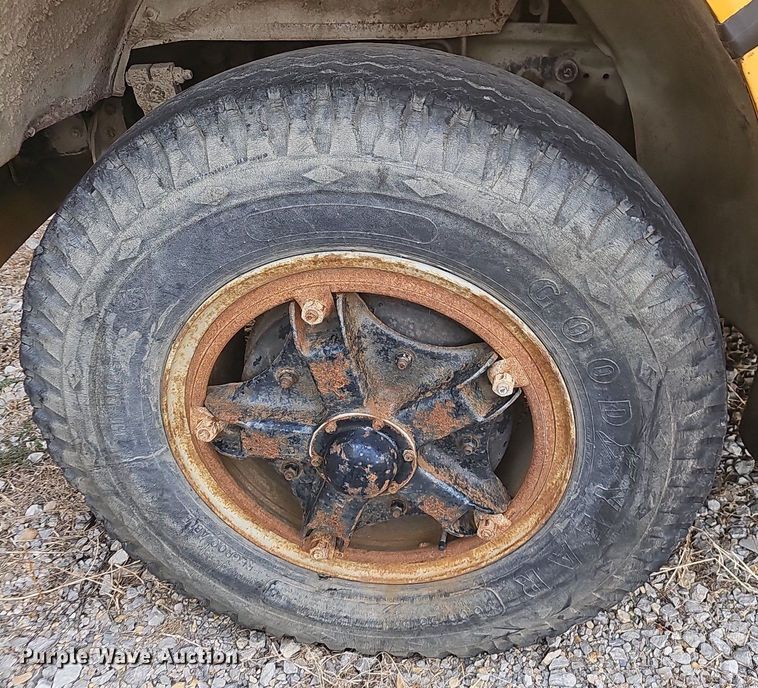 image for item OG9417 1981 Chevrolet C70  dump truck