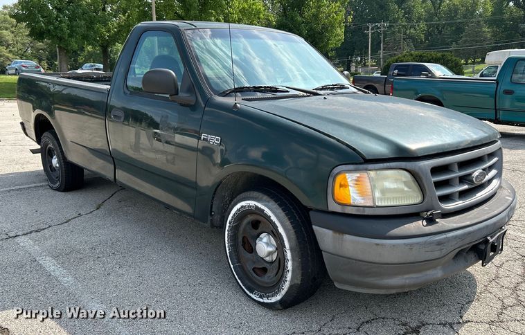 image for item OK9748 2002 Ford F150 XL  pickup truck