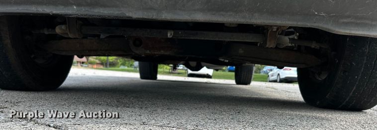 image for item OK9748 2002 Ford F150 XL  pickup truck