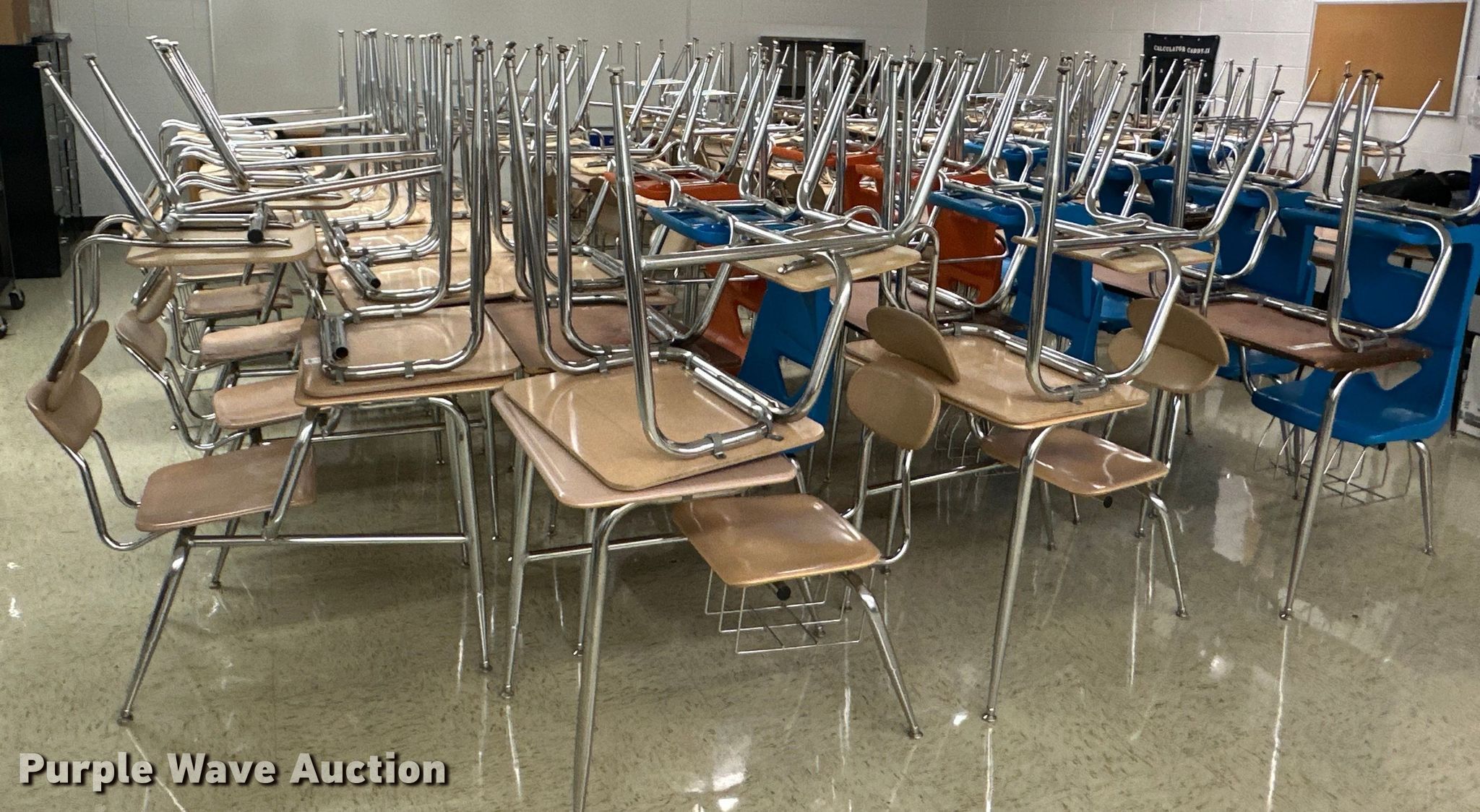 Approximately 80 school desks in McLouth, KS Item OF9070 sold