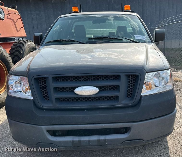image for item DG5385 2007 Ford F150 XL  pickup truck