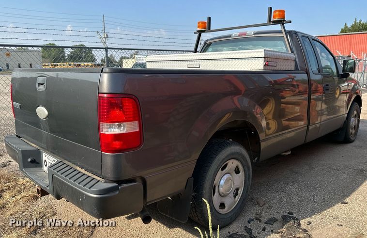 image for item DG5385 2007 Ford F150 XL  pickup truck