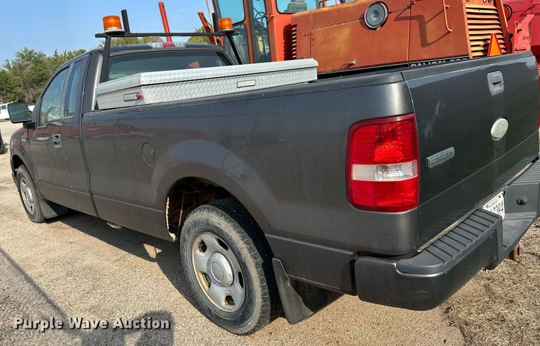image for item DG5385 2007 Ford F150 XL  pickup truck