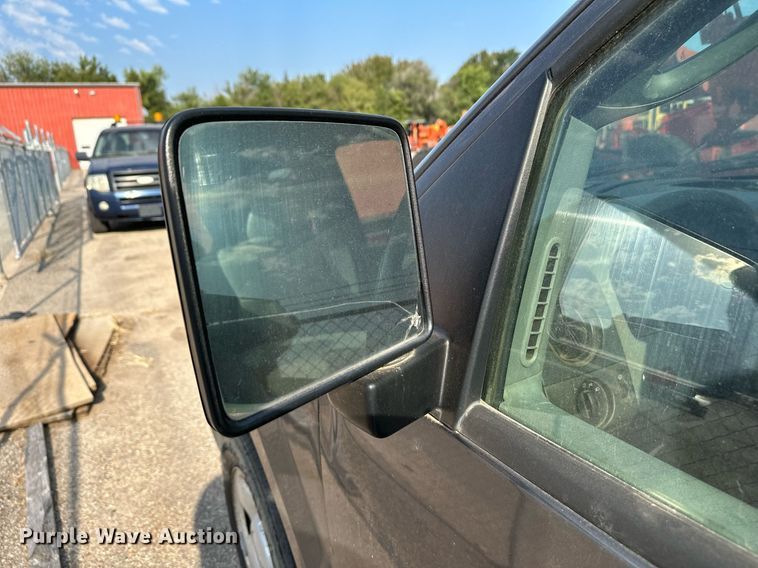 image for item DG5385 2007 Ford F150 XL  pickup truck