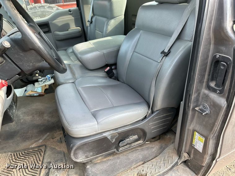 image for item DG5385 2007 Ford F150 XL  pickup truck