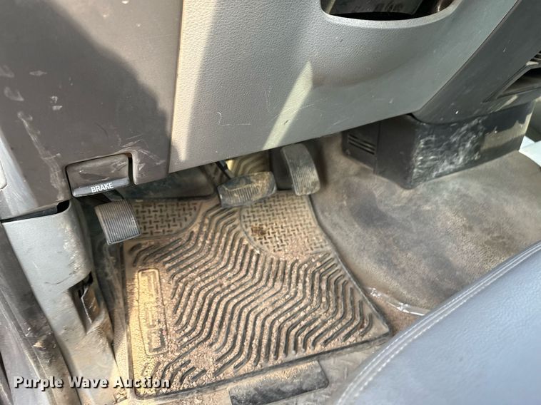 image for item DG5385 2007 Ford F150 XL  pickup truck