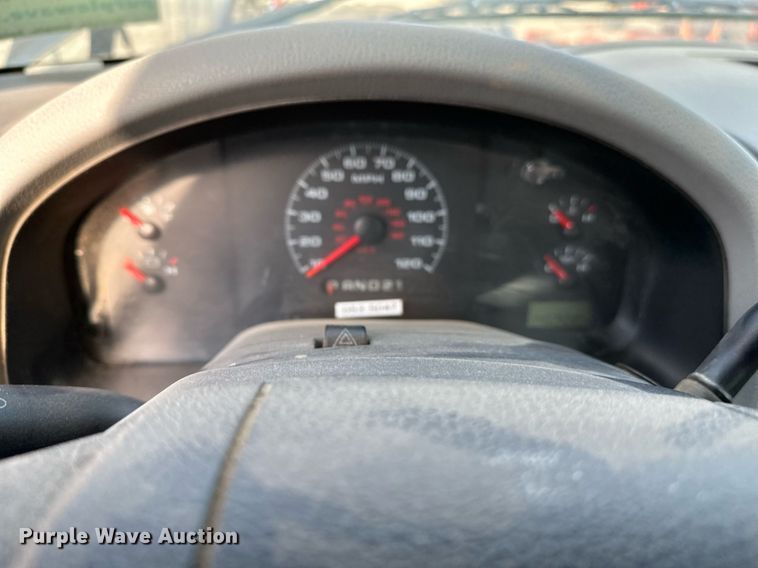 image for item DG5385 2007 Ford F150 XL  pickup truck