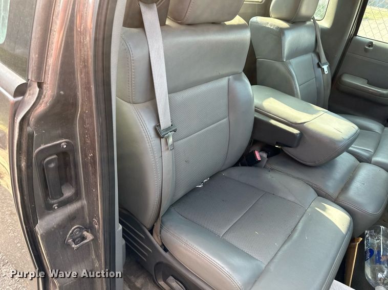 image for item DG5385 2007 Ford F150 XL  pickup truck