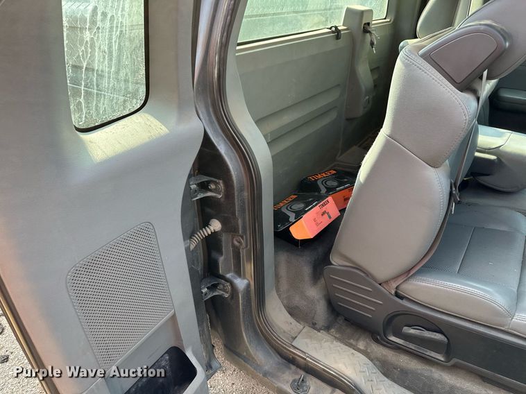 image for item DG5385 2007 Ford F150 XL  pickup truck