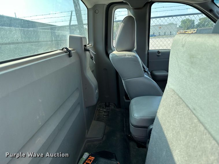 image for item DG5385 2007 Ford F150 XL  pickup truck