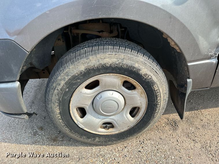 image for item DG5385 2007 Ford F150 XL  pickup truck