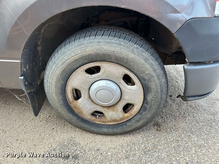 image for item DG5385 2007 Ford F150 XL  pickup truck