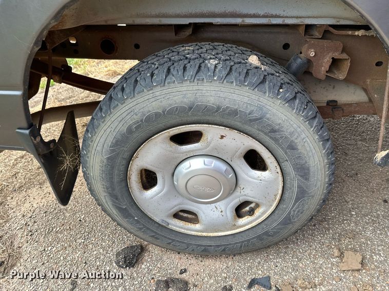 image for item DG5385 2007 Ford F150 XL  pickup truck