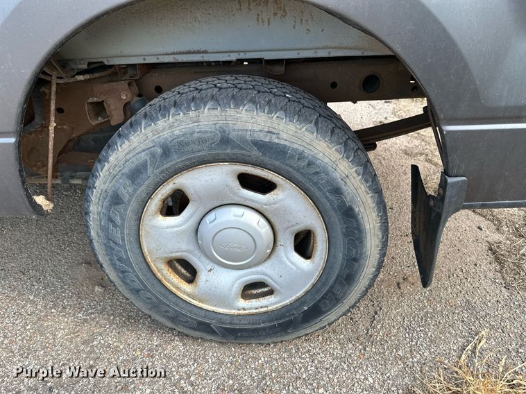 image for item DG5385 2007 Ford F150 XL  pickup truck