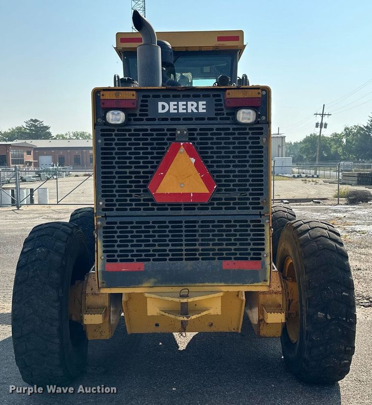 image for item DJ6187 2002 John Deere 770CH  motor grader