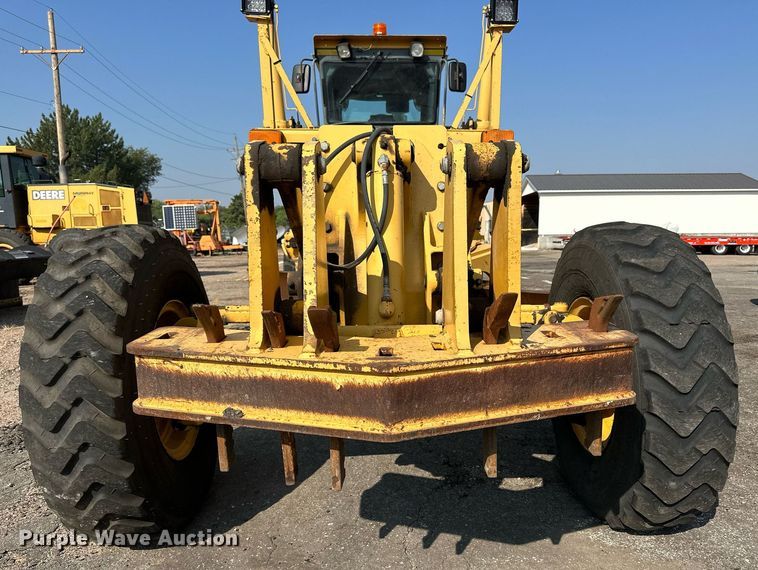 image for item DJ6187 2002 John Deere 770CH  motor grader