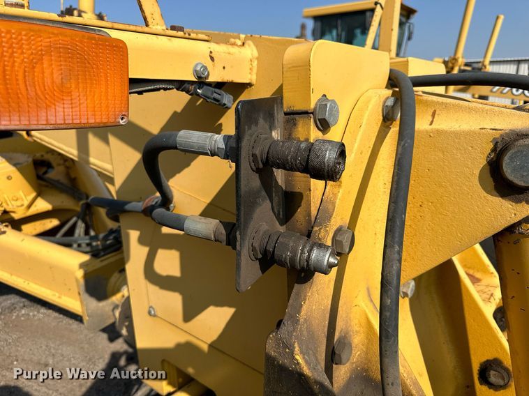 image for item DJ6187 2002 John Deere 770CH  motor grader