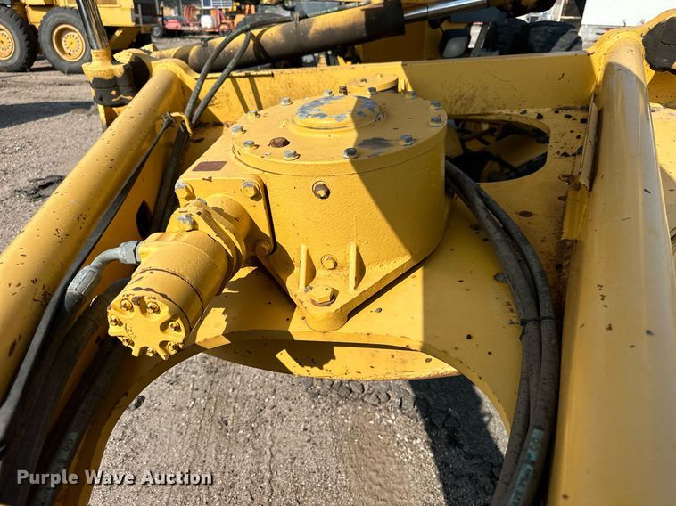 image for item DJ6187 2002 John Deere 770CH  motor grader