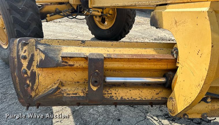 image for item DJ6187 2002 John Deere 770CH  motor grader