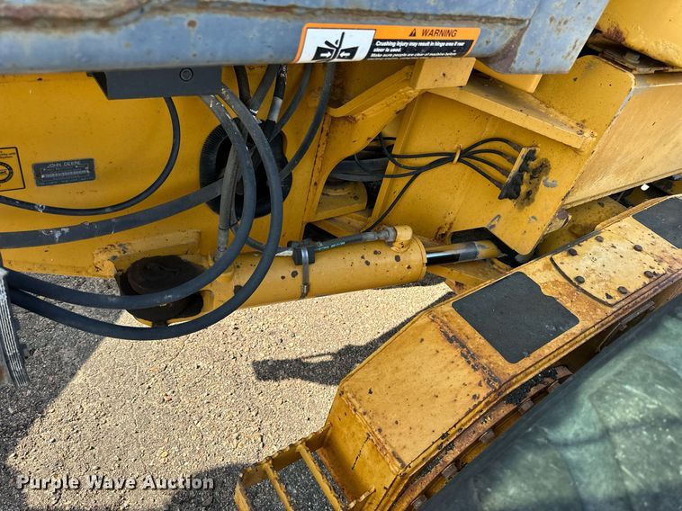 image for item DJ6187 2002 John Deere 770CH  motor grader