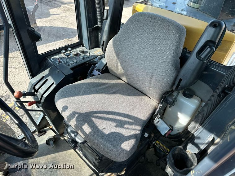 image for item DJ6187 2002 John Deere 770CH  motor grader