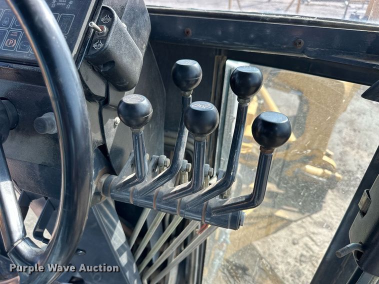 image for item DJ6187 2002 John Deere 770CH  motor grader