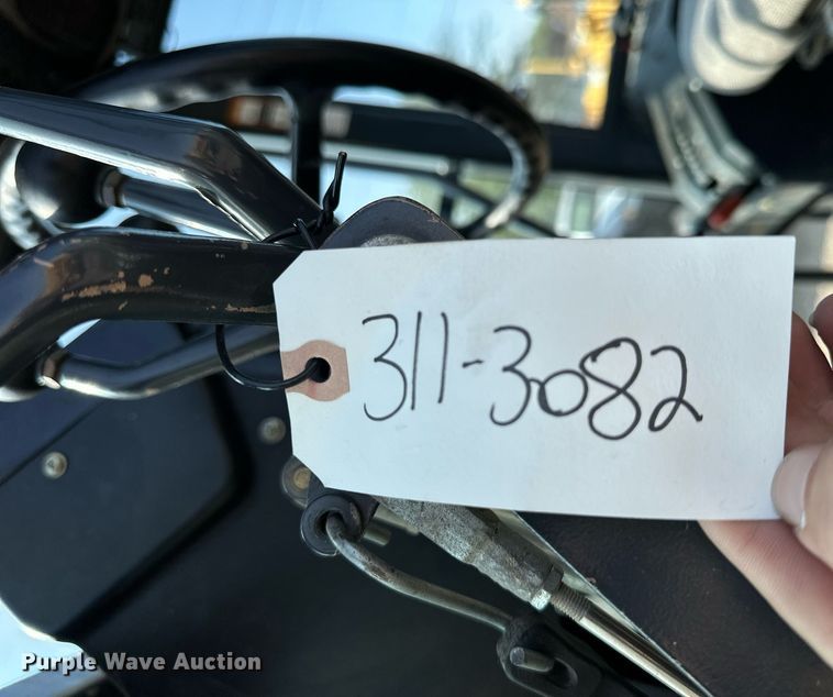 image for item DJ6187 2002 John Deere 770CH  motor grader