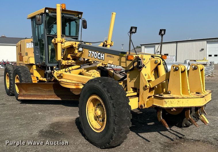 image for item DJ6188 2002 John Deere 770CH  motor grader