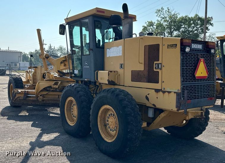 image for item DJ6188 2002 John Deere 770CH  motor grader