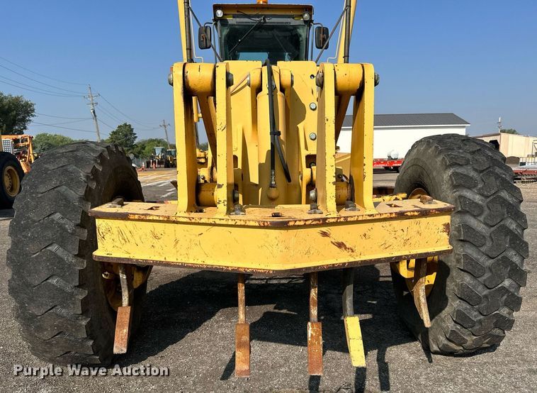 image for item DJ6188 2002 John Deere 770CH  motor grader