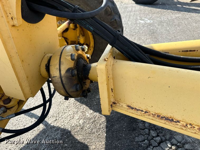 image for item DJ6188 2002 John Deere 770CH  motor grader