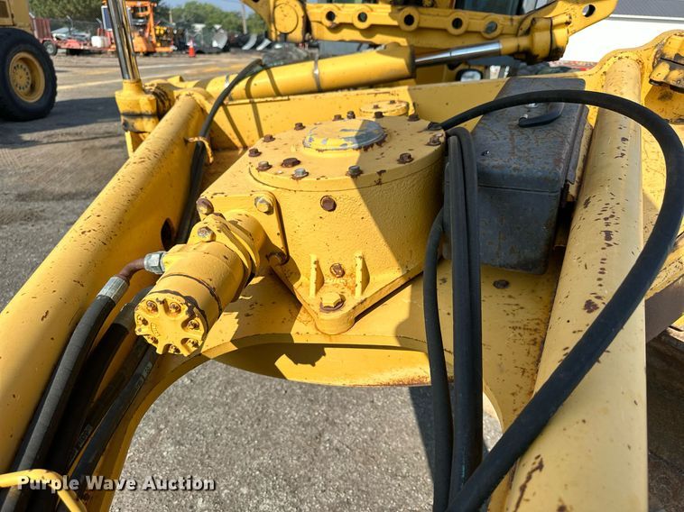 image for item DJ6188 2002 John Deere 770CH  motor grader