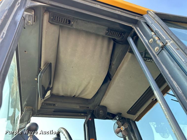 image for item DJ6188 2002 John Deere 770CH  motor grader