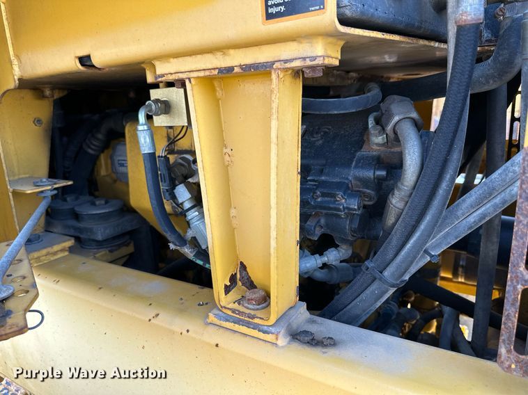 image for item DJ6188 2002 John Deere 770CH  motor grader