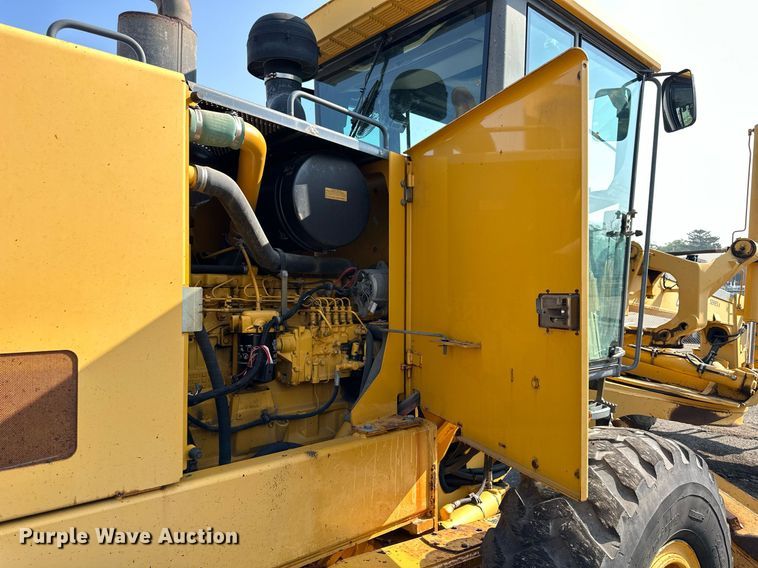 image for item DJ6188 2002 John Deere 770CH  motor grader