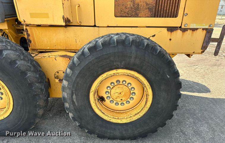 image for item DJ6188 2002 John Deere 770CH  motor grader