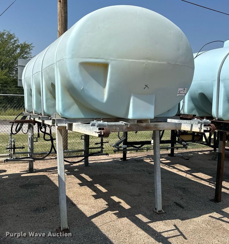 image for item DJ6189 1998 Force America  anti-ice poly tank