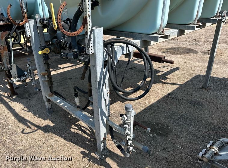 image for item DJ6189 1998 Force America  anti-ice poly tank