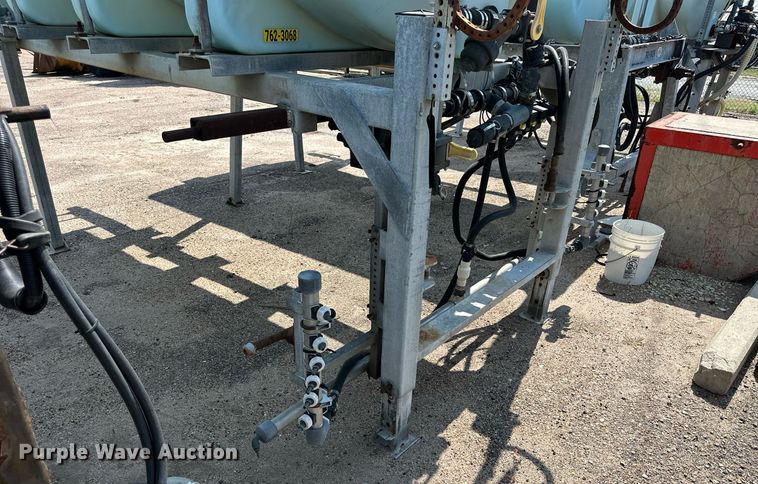 image for item DJ6189 1998 Force America  anti-ice poly tank