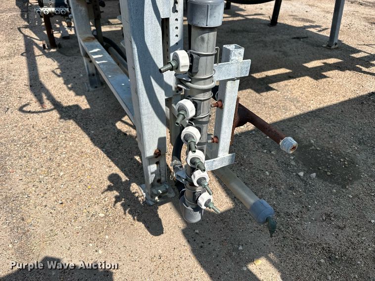 image for item DJ6189 1998 Force America  anti-ice poly tank