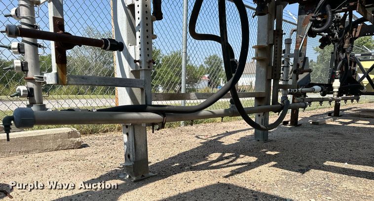 image for item DJ6189 1998 Force America  anti-ice poly tank