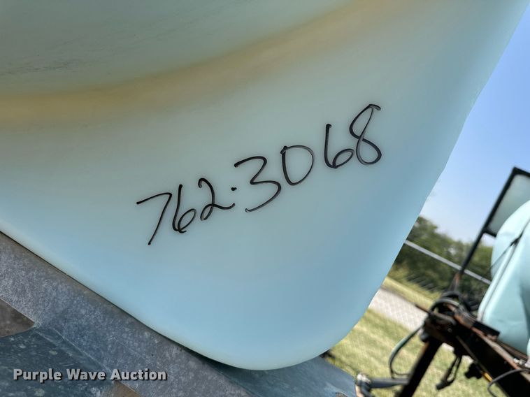 image for item DJ6189 1998 Force America  anti-ice poly tank