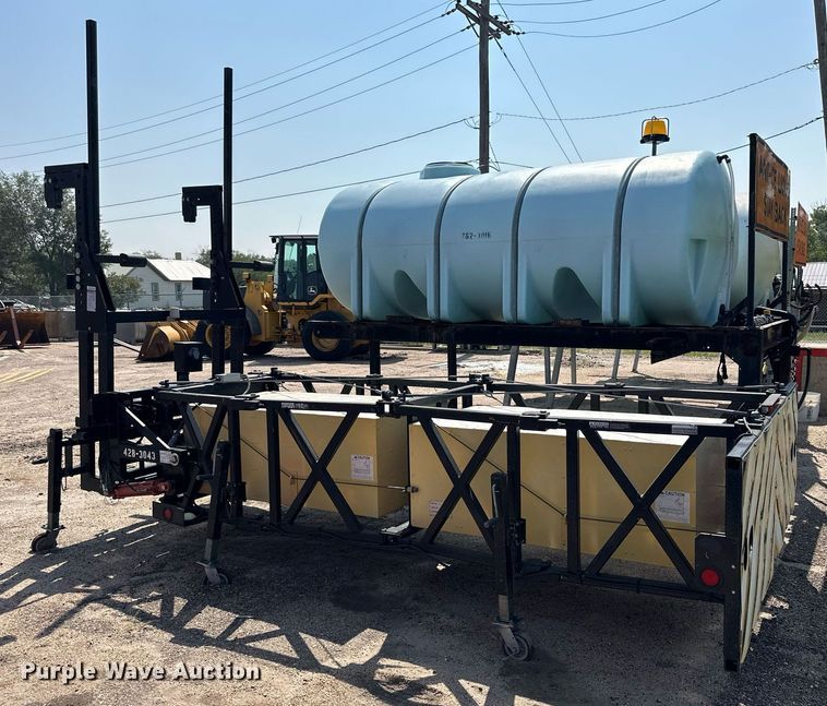 image for item DJ6191 2003 Trinity Safe-Stop TMA 100K  crash attenuator