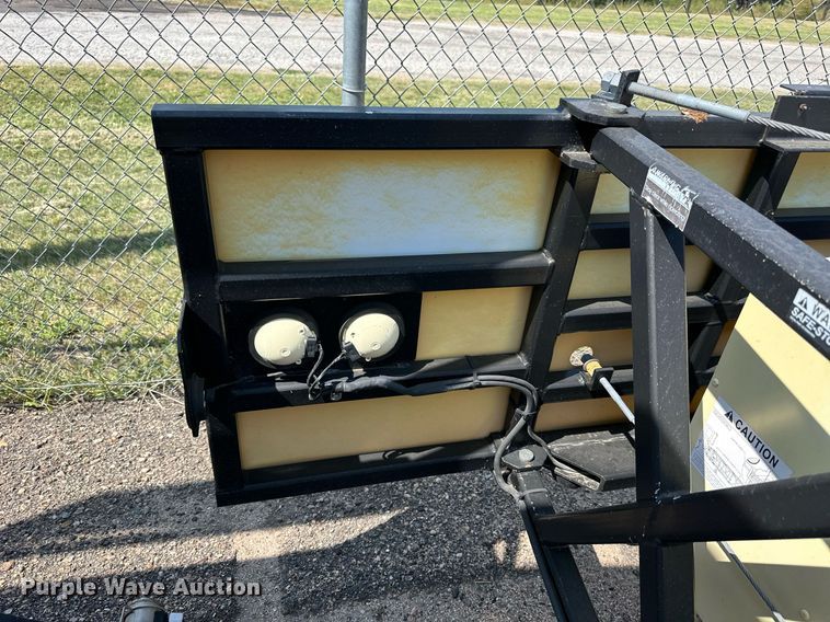 image for item DJ6191 2003 Trinity Safe-Stop TMA 100K  crash attenuator